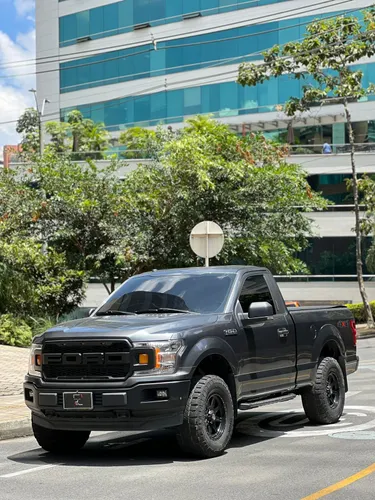 Ford F150 XLT 