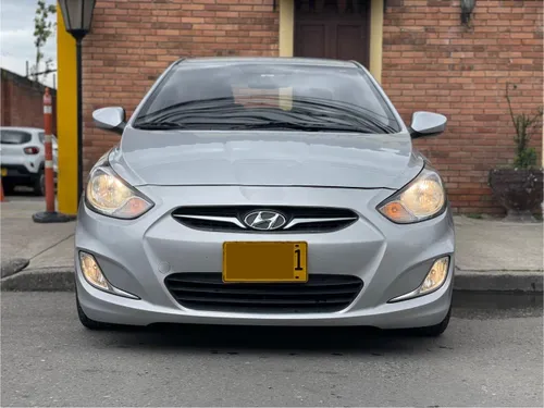 HYUNDAI ACCENT I25 1.6  MODELO 2014
