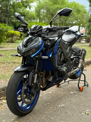 Kawasaki Z1000 2023
