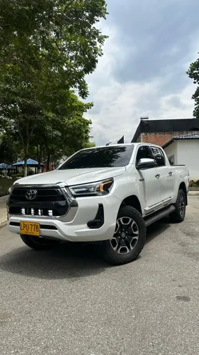 TOYOTA HILUX SRX 2023