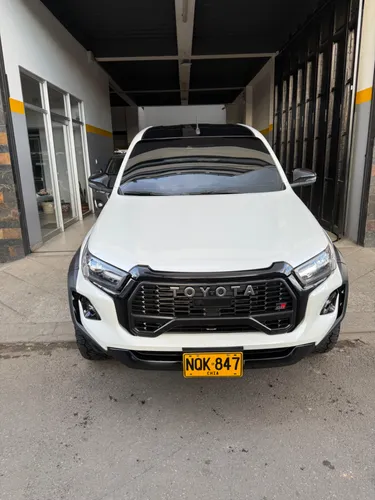  Toyota Hilux GR 