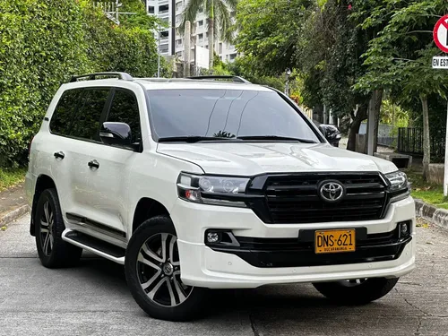 toyota lc200 Sahara 2017 Diesel 