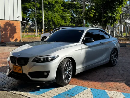 BMW 220i