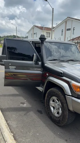 Toyota Land cruiser HZJ79 diesel hembrita diesel 