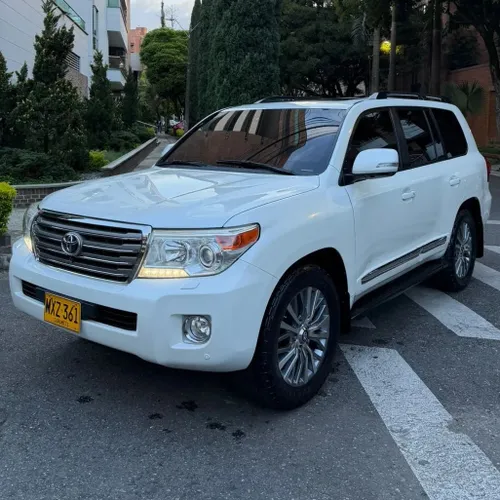 Toyota LC200 Sahara Imperial 2014 Blindaje 2Plus