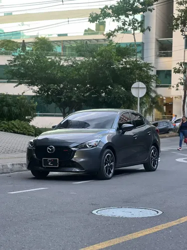Mazda 2 Grand Touring LX Sedan