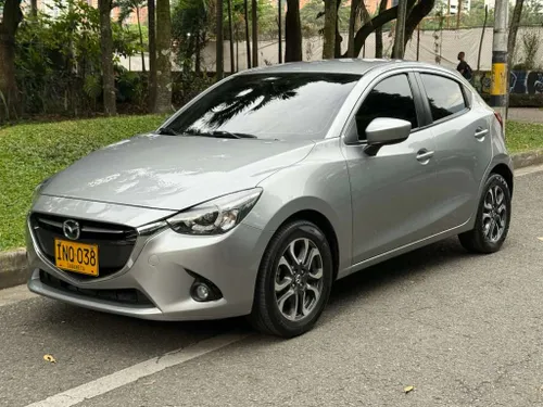 MAZDA 2 GRAND TOURING 1.5 AUTOMATICO