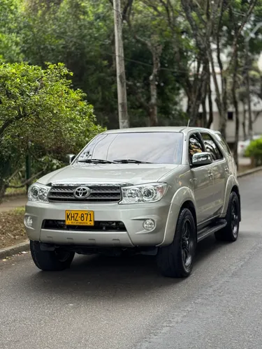 Toyota Fortuner 2011 4x2 sr5