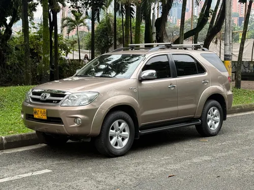 TOYOTA FORTUNER 4.0 AUTOMATICO 4X4