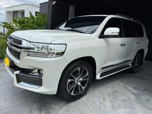 Toyota Land Cruiser Sahara LC200 VXR