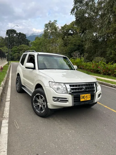 MITSUBISHI MONTERO 3.5 HARD TOP 2020 