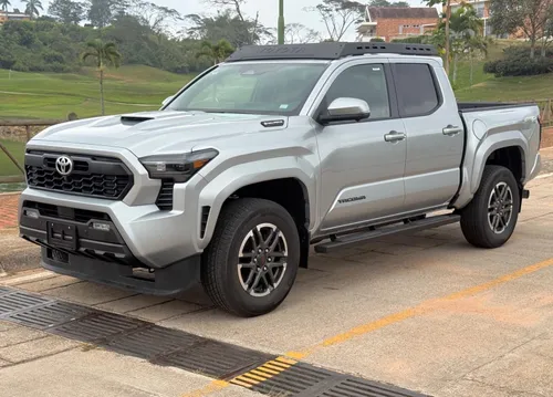 Toyota Tacoma TRD Sport Híbrida 2025