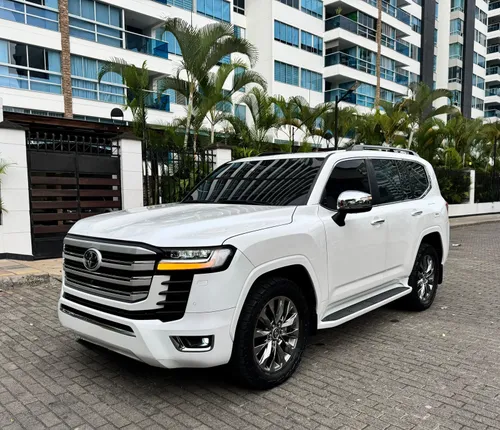 TOYOTA LAND CRUISER LC300 ZX 2024  DIESEL  BLINDAJE 2 PLUS 