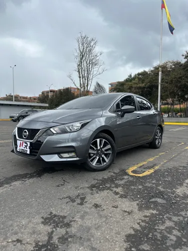 Nissan Versa Advance MT 2023