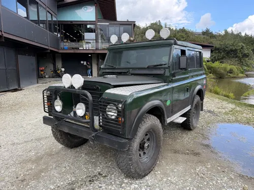 LAND ROVER SANTANA