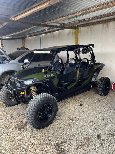 Polaris RZR 4 puestos 