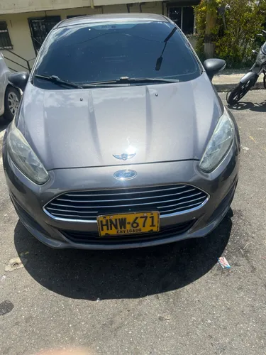Ford fiesta se