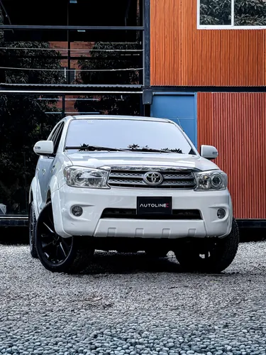 Toyota Fortuner SR5 2011