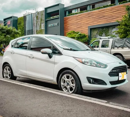 Ford Fiesta Hatchback Se 2014