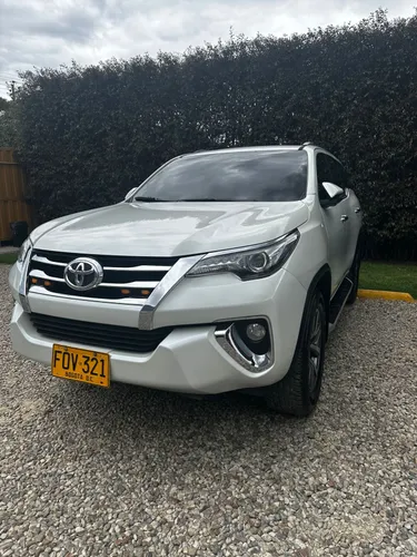 Toyota Fortuner Modelo 2019 Versión SRV