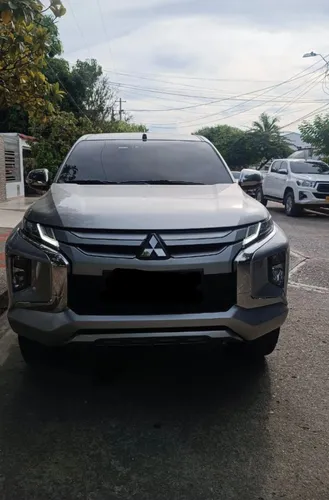 Mitsubishi L200 sportero 