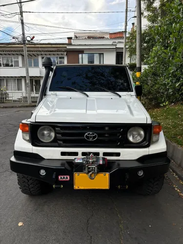 Toyota Land cruiser FZJ73 Carpada modelo 1993 macho Carevaca 