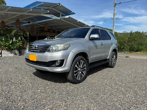 Toyota Fortuner 3.0 diésel 4x4