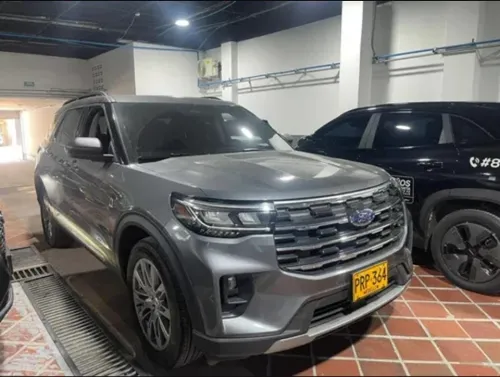 Ford Explorer Active 2025