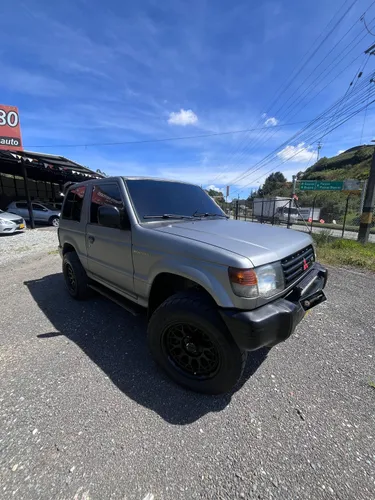 Mitsubishi Montero 1997