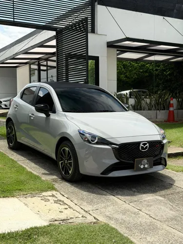Mazda 2 Edición Carbón Semi-nuevo full PPF