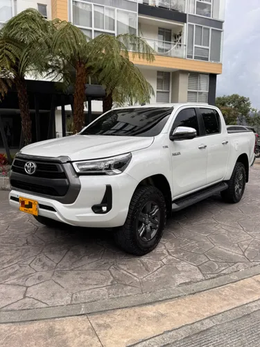Toyota hilux 2.4 automática 