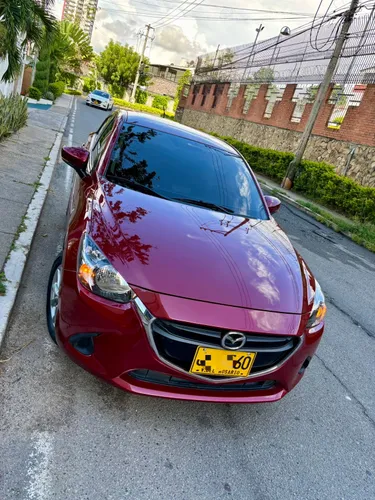 Mazda 2 prime automático 