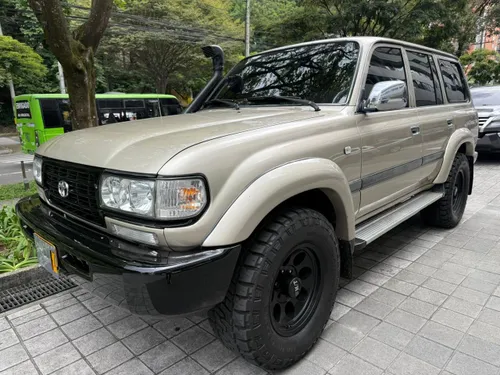 TOYOTA LAND CRUISER FZJ80 AUTANA