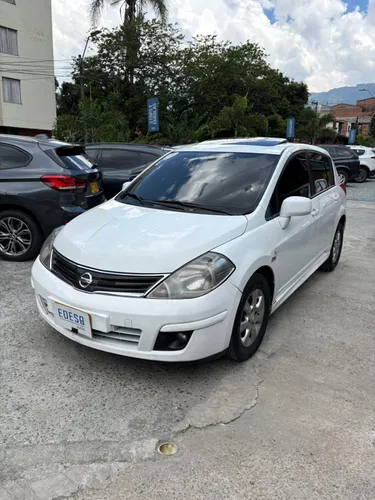 NISSAN TIIDA TEKNA