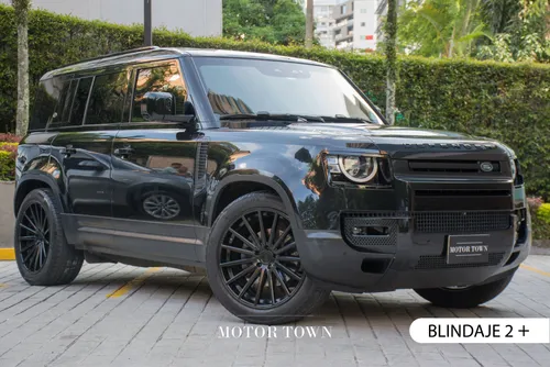 Land Rover Defender 2021