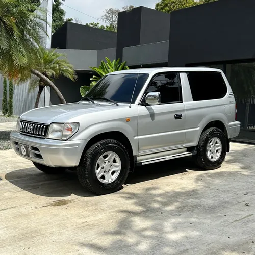 TOYOTA LAND CRUISER PRADO SUMO GX LC90