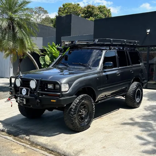 TOYOTA BURBUJA LC80 