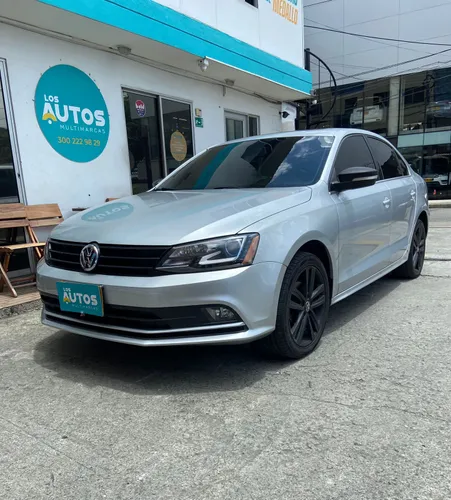 VOLKSWAGEN JETTA HIGHLINE 2016 AT 2.5
