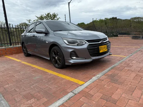 Chevrolet ónix premier 