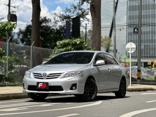 TOYOTA COROLLA SEG 2013