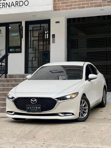 Mazda 3 Touring modelo 2022