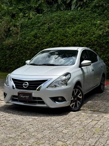 Nissan versa advance 2019