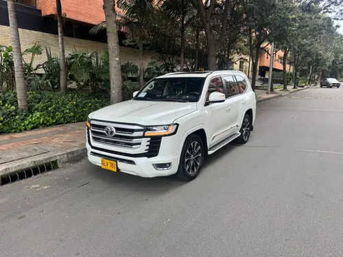 Toyota LC200 Sahara elite 2020 actualizada a 2025 