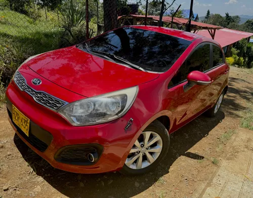 Kia rio spice en excelente estado 