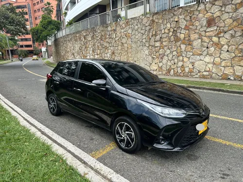 TOYOTA YARIS S  2023 1.5 Mantenimiento Full en concesionario 
