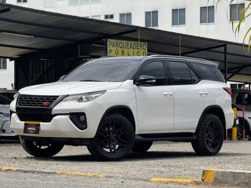 Toyota Fortuner 