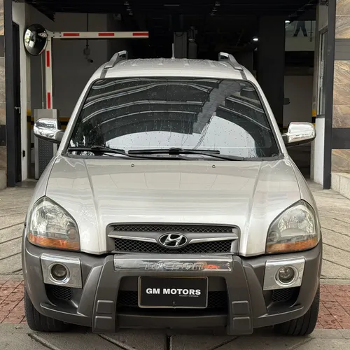 HYUNDAI TUCSON GLS DIESEL 4x4 AT  