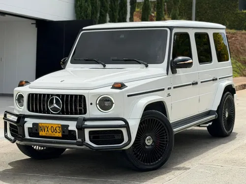 MERCEDES BENZ G63 AMG 2023