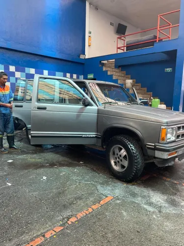 Chevrolet Blazer 93 única duea 100.000 kilómetros originales ubicada en cedritos en perfectas condiciones 