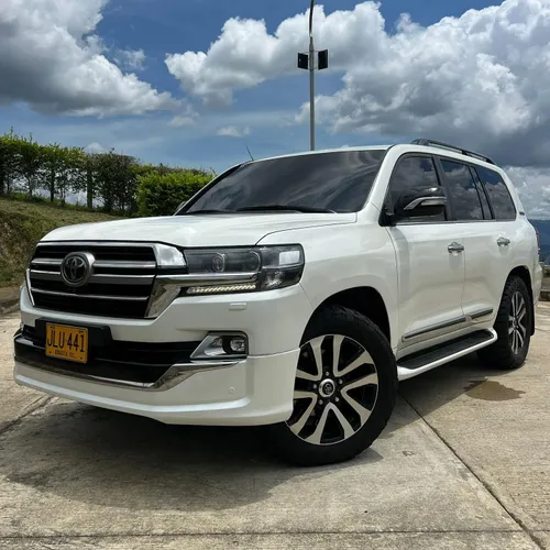 TOYOTA LAND CRUISER LC200 SAHARA EUROPEA EXECUTIVE LOUNGE 2020